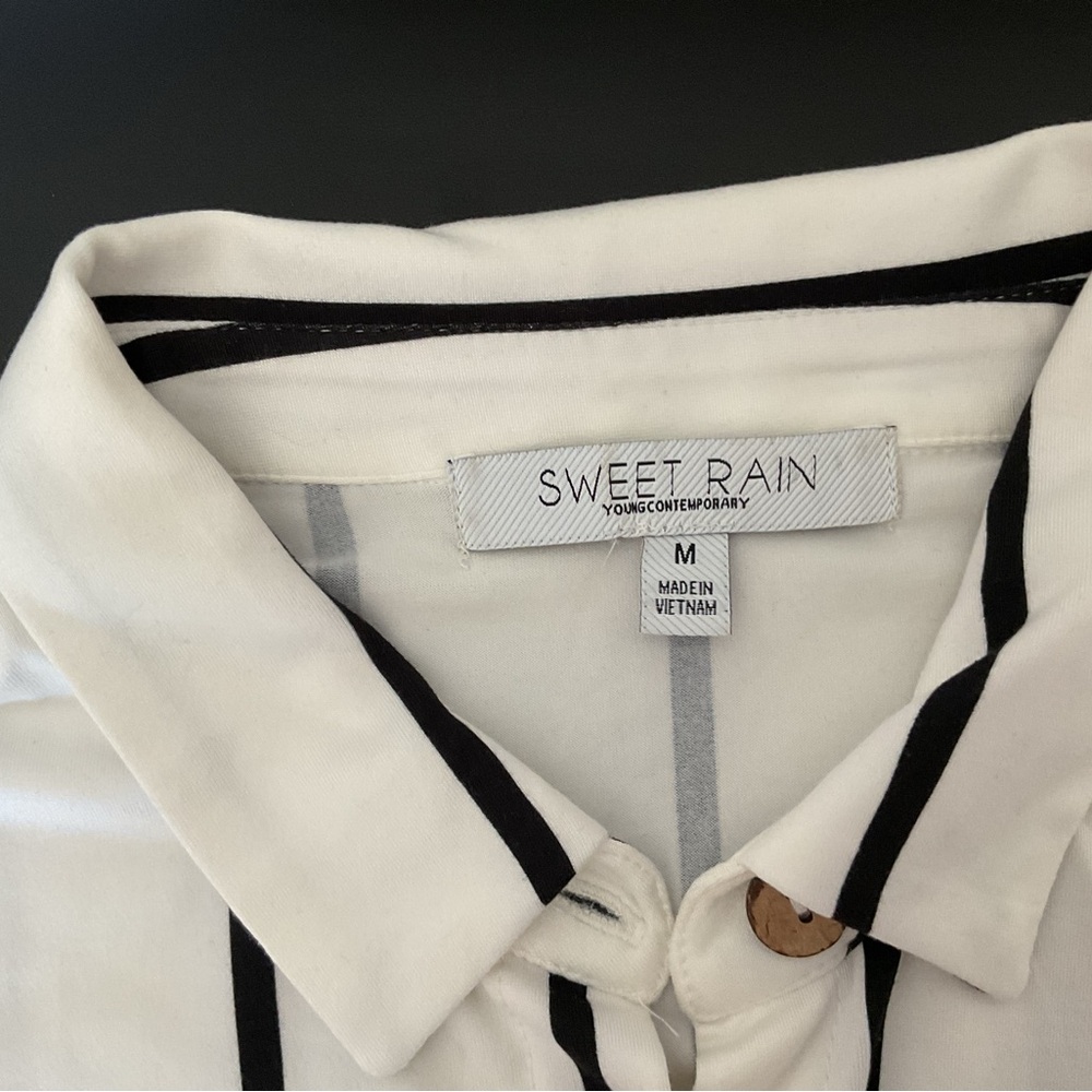 White Striped Cropped Top - Picture 7 of 9